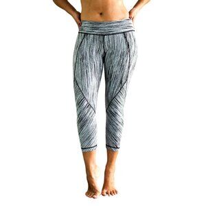 Vimmia USA Sm Athletic Compression Pants Reversible Splice 3/4 Crop Activewear